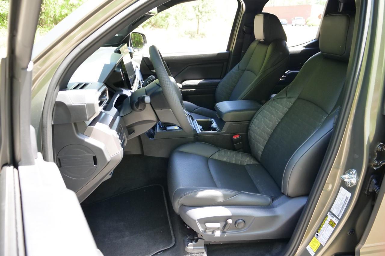 2025 Toyota Tacoma TRD Sport 4X4 / Premium Package / Leather Seats! Lincolnton NC