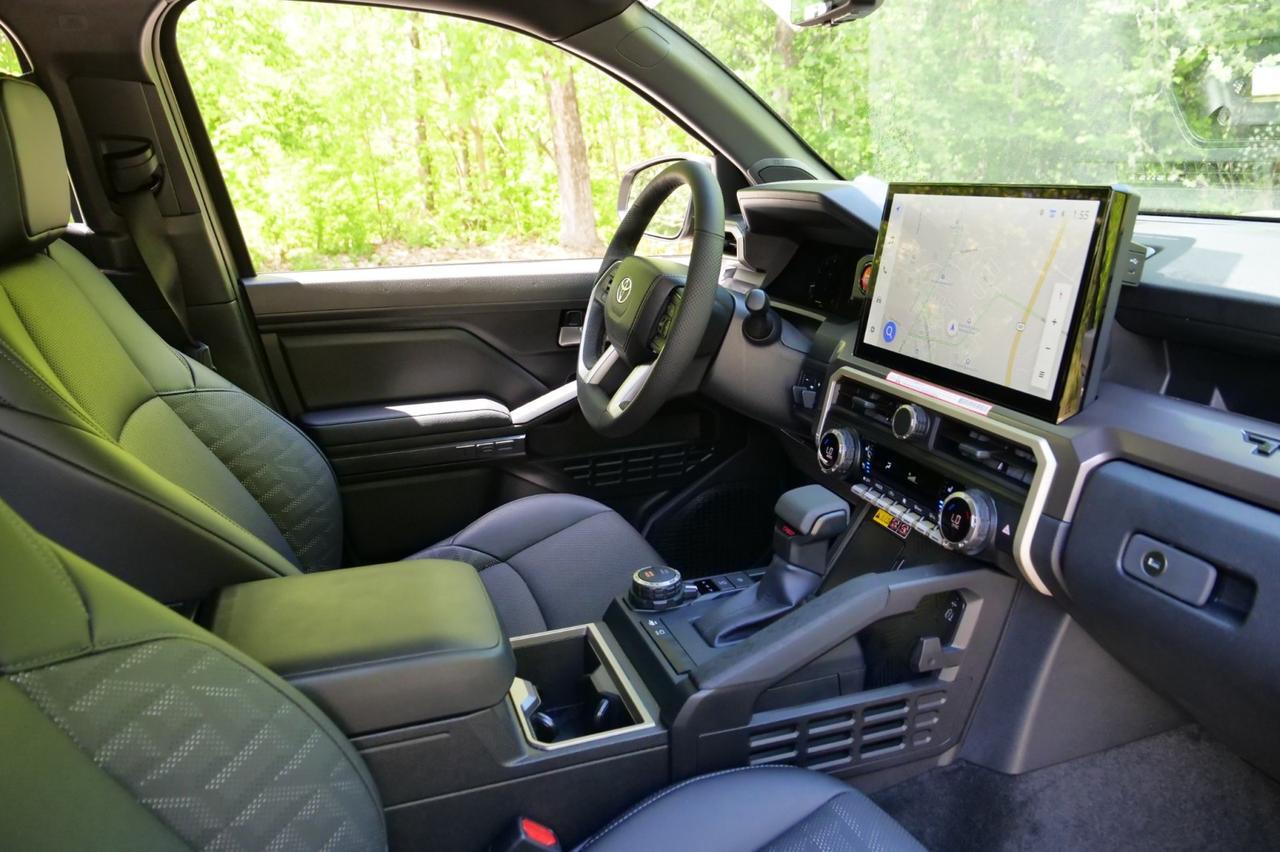 2025 Toyota Tacoma TRD Sport 4X4 / Premium Package / Leather Seats! Lincolnton NC