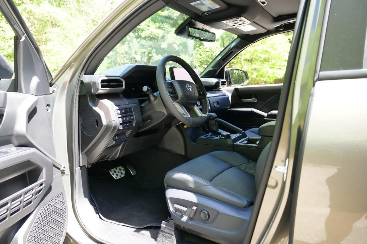 2025 Toyota Tacoma TRD Sport 4X4 / Premium Package / Leather Seats! Lincolnton NC