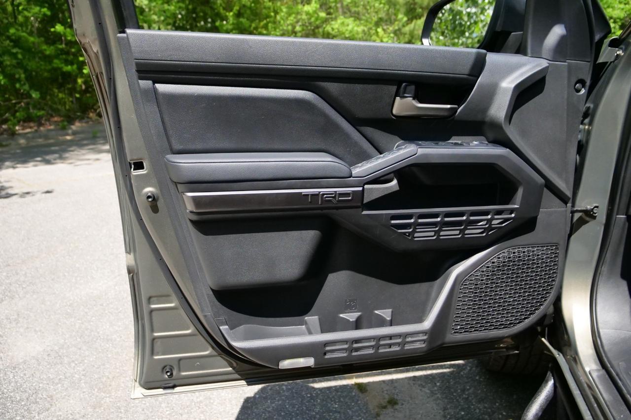 2025 Toyota Tacoma TRD Sport 4X4 / Premium Package / Leather Seats! Lincolnton NC