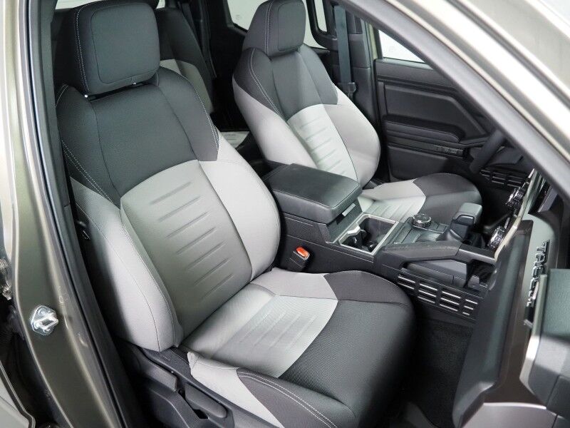 2025 Toyota Tacoma TRD Sport Double Cab RWD *NAVIGATION, ADAPTIVE CRUISE, SAFETY ALERTS, BACKUP-CAMERA, 14 INCH DISPLAY, HEATED SEATS, KEYLESS ENTRY, TONNEAU COVER, DASH CAM, LED HEADLIGHTS, ANDROID & APPLE