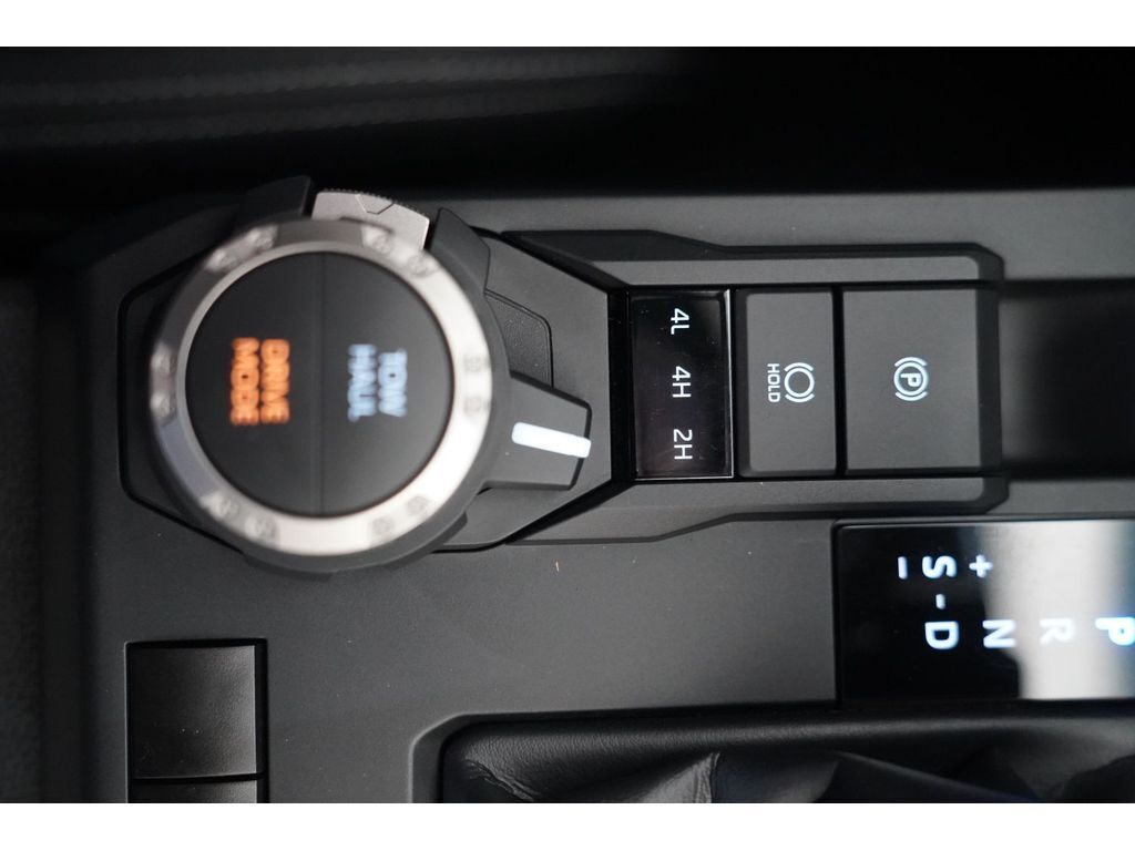 2025 Toyota Tacoma TRD Sport - Photo 22