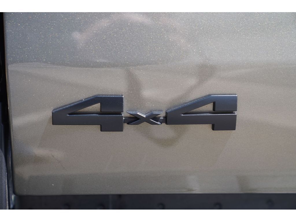2025 Toyota Tacoma TRD Sport - Photo 11