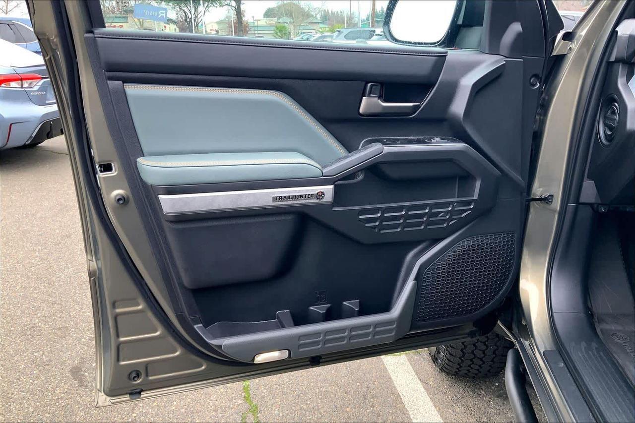 2025 Toyota Tacoma Trailhunter Hybrid Folsom CA