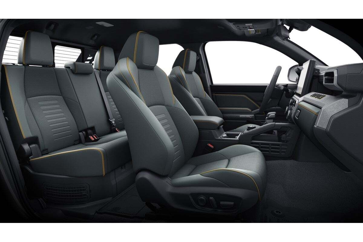 2025 Toyota Tacoma i-FORCE MAX Tacoma Trailhunter Roseville CA