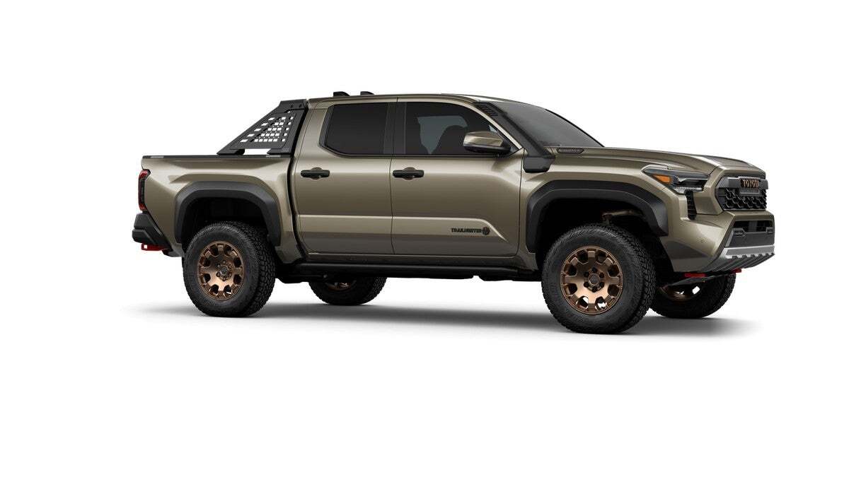 2025 Toyota Tacoma i-FORCE MAX Tacoma Trailhunter Roseville CA