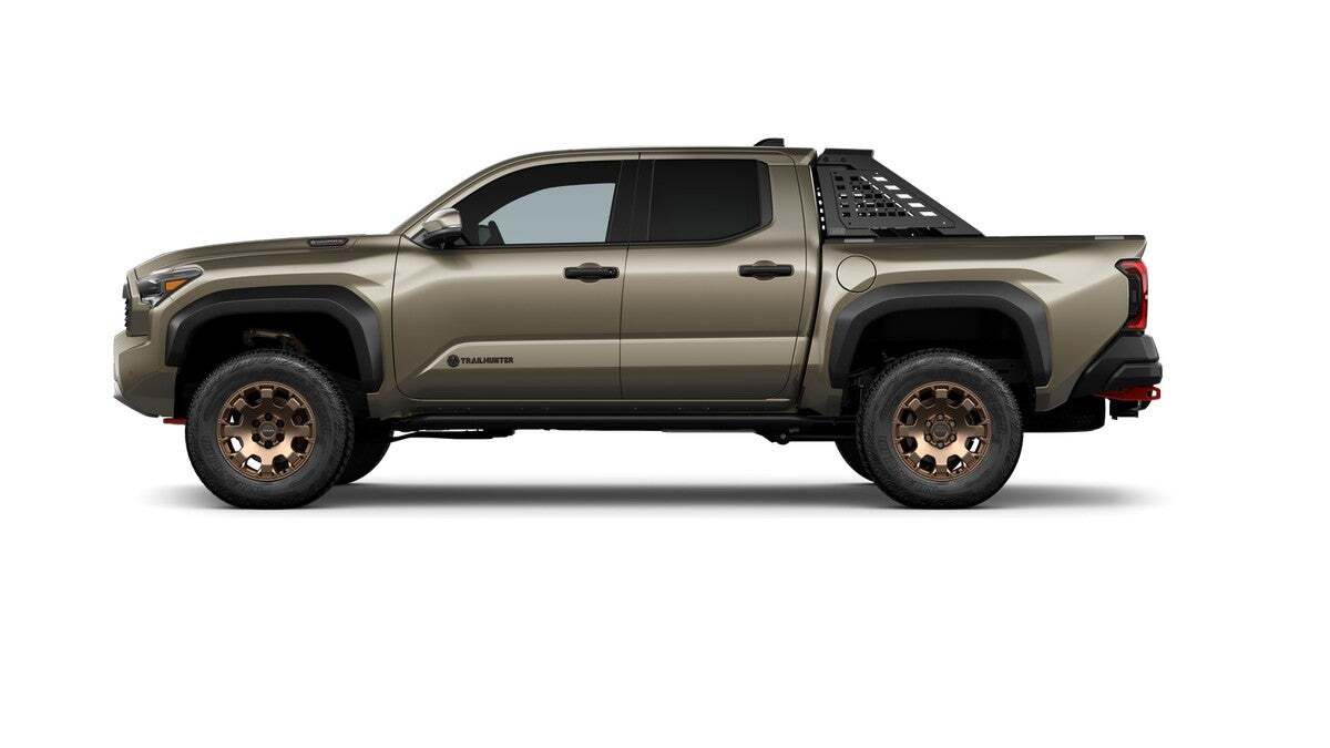 2025 Toyota Tacoma i-FORCE MAX Tacoma Trailhunter Roseville CA