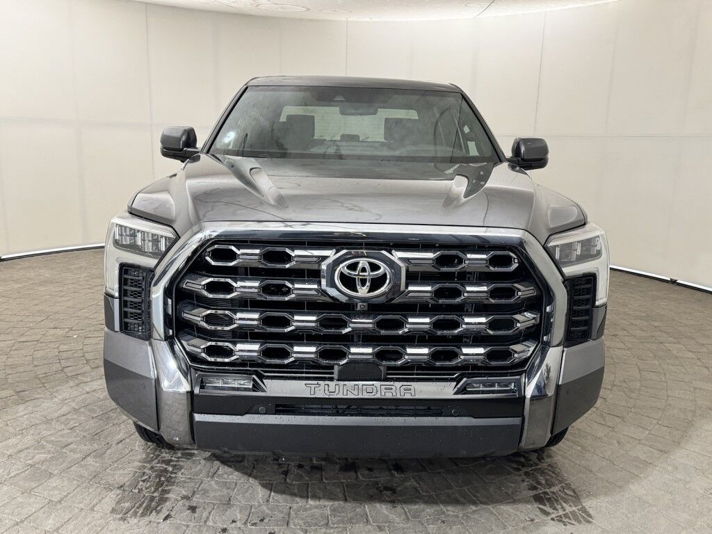 2025 Toyota Tundra 4WD Platinum 3.4L V6 Hybrid CrewMax