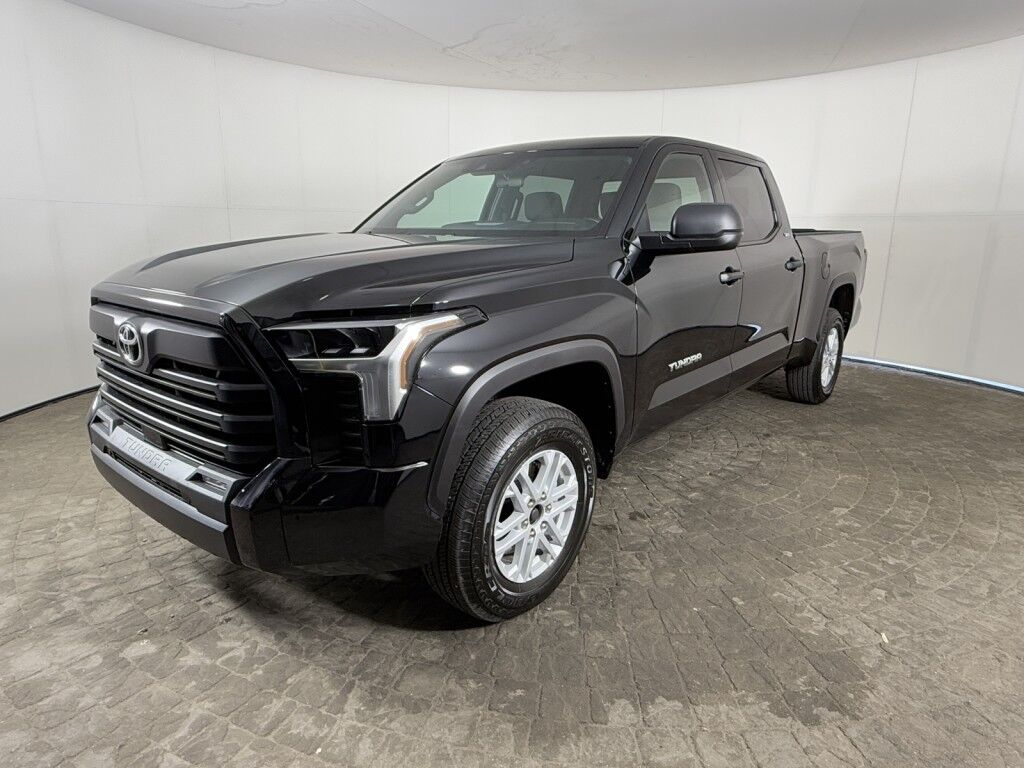 2025 Toyota Tundra 4WD SR5 CrewMax Maumee OH