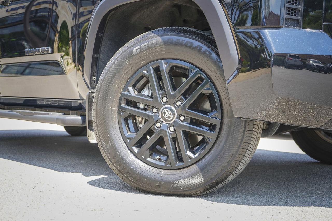 2025 Toyota Tundra 4WD SR5