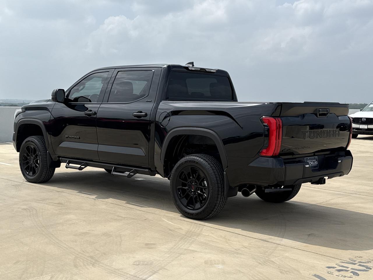 2025 Toyota Tundra 4WD SR5