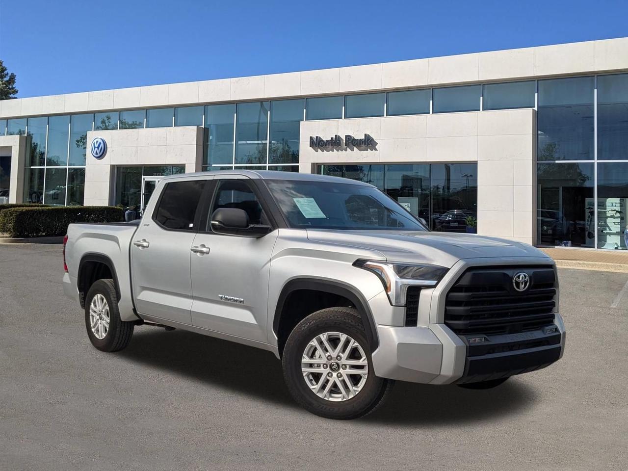 2025 Toyota Tundra 4WD SR5