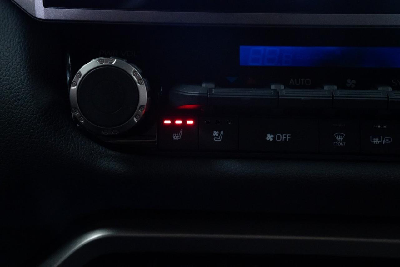 2025 Toyota Tundra Hybrid Limited Vented Seats Limited Premium Package Portland OR