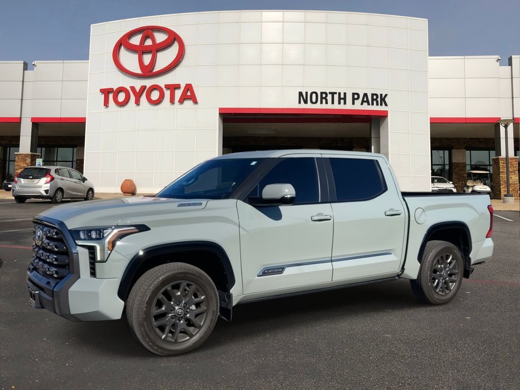 2025 Toyota Tundra Hybrid