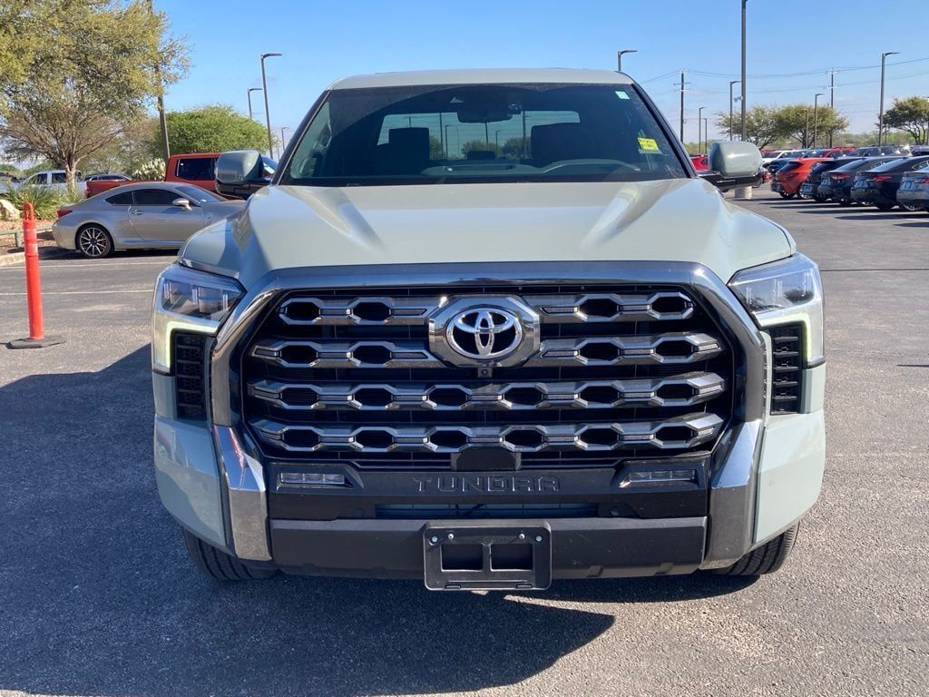 2025 Toyota Tundra Hybrid Platinum