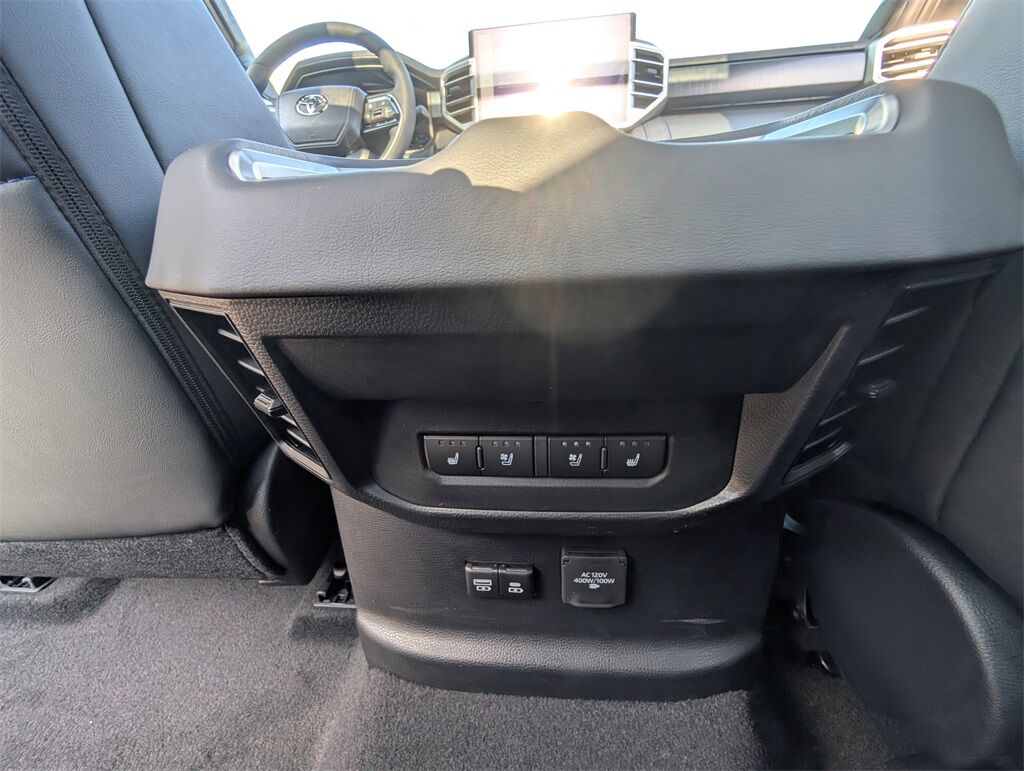2025 Toyota Tundra Hybrid Platinum