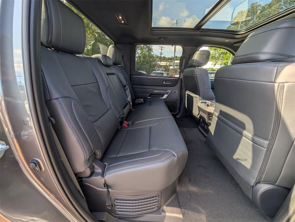 2025 Toyota Tundra Hybrid Platinum