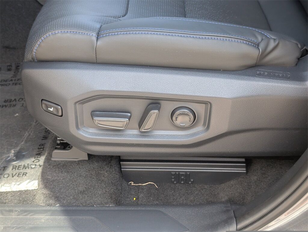 2025 Toyota Tundra Hybrid Platinum