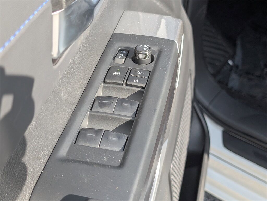 2025 Toyota Tundra Hybrid Platinum