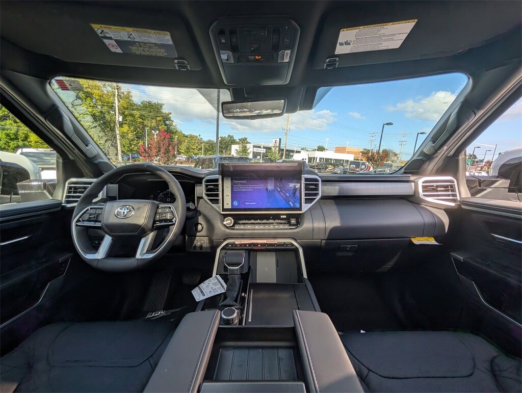 2025 Toyota Tundra Hybrid Platinum