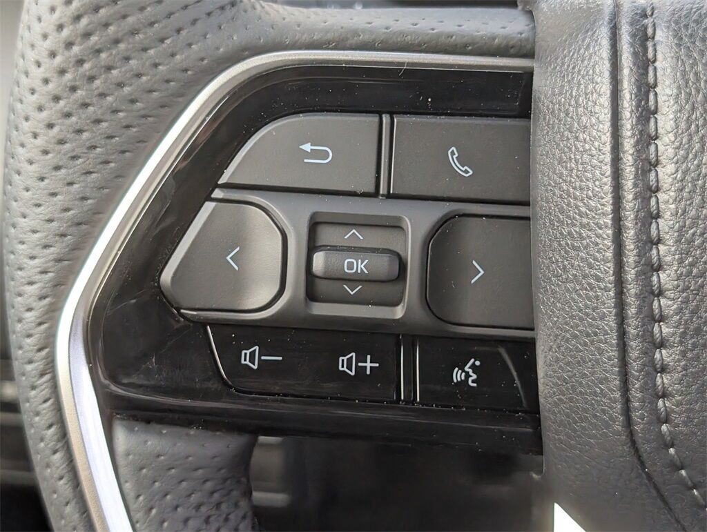 2025 Toyota Tundra Hybrid Platinum