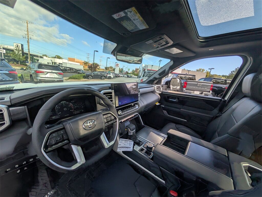 2025 Toyota Tundra Hybrid Platinum