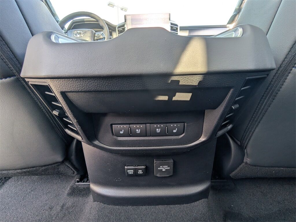 2025 Toyota Tundra Hybrid Platinum