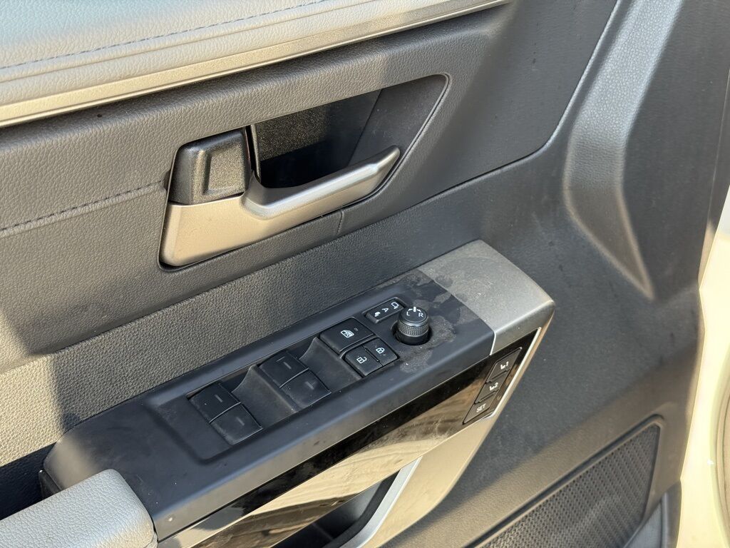 2025 Toyota Tundra Limited Crestwood KY