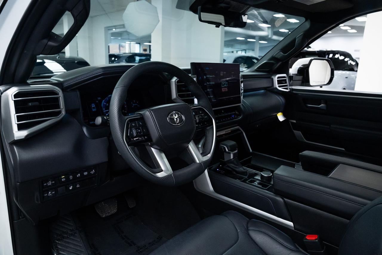 2025 Toyota Tundra Platinum Head-Up Display Power Running Boards Portland OR