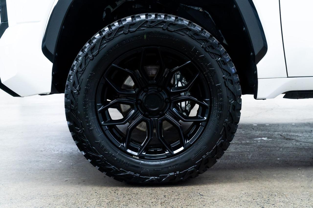 2025 Toyota Tundra Platinum Head-Up Display Power Running Boards Portland OR