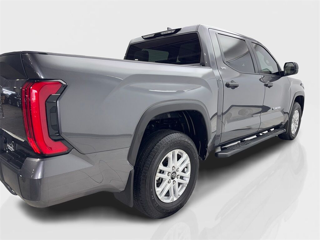 2025 Toyota Tundra SR5 photo 13