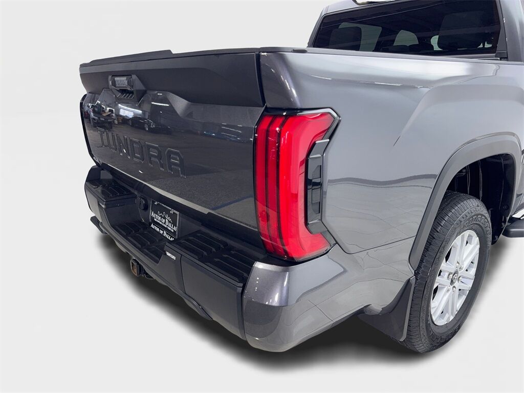 2025 Toyota Tundra SR5 photo 17
