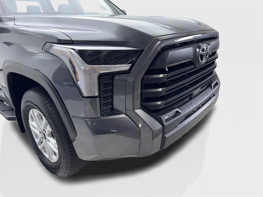 2025 Toyota Tundra SR5 photo 16