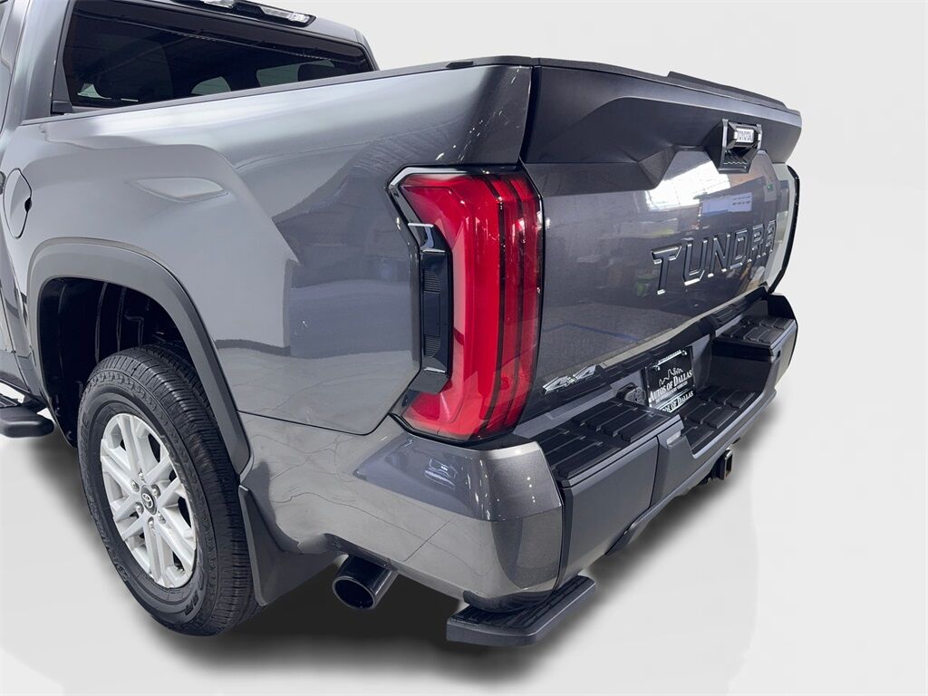 2025 Toyota Tundra SR5 photo 18