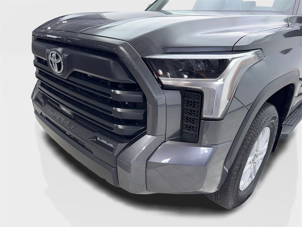 2025 Toyota Tundra SR5 photo 15