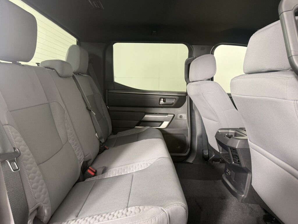 2025 Toyota Tundra SR5 CrewMax 4WD 3.4L V6 Maumee OH