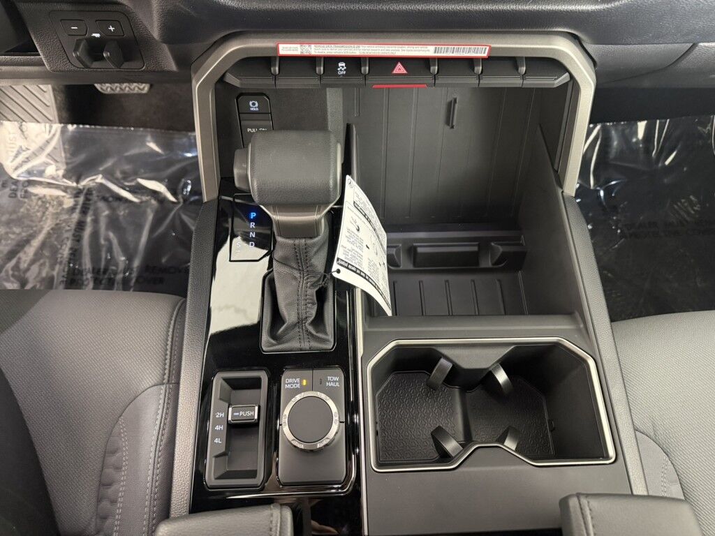 2025 Toyota Tundra SR5 CrewMax 4WD 3.4L V6 Maumee OH