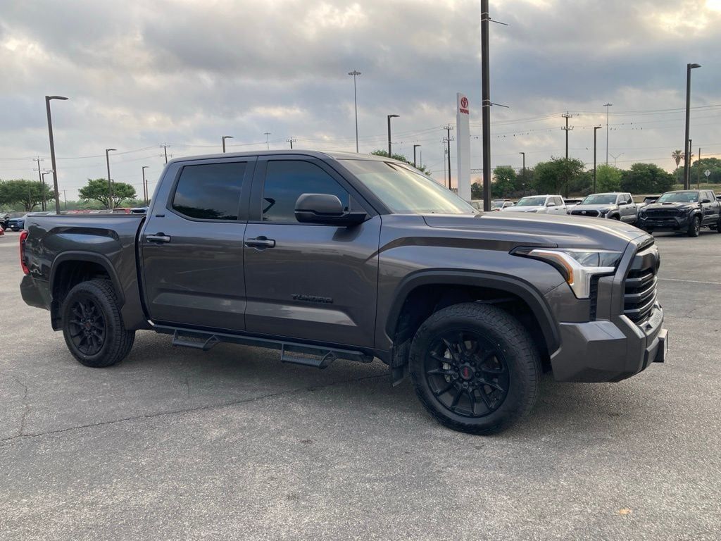 2025 Toyota Tundra SR5
