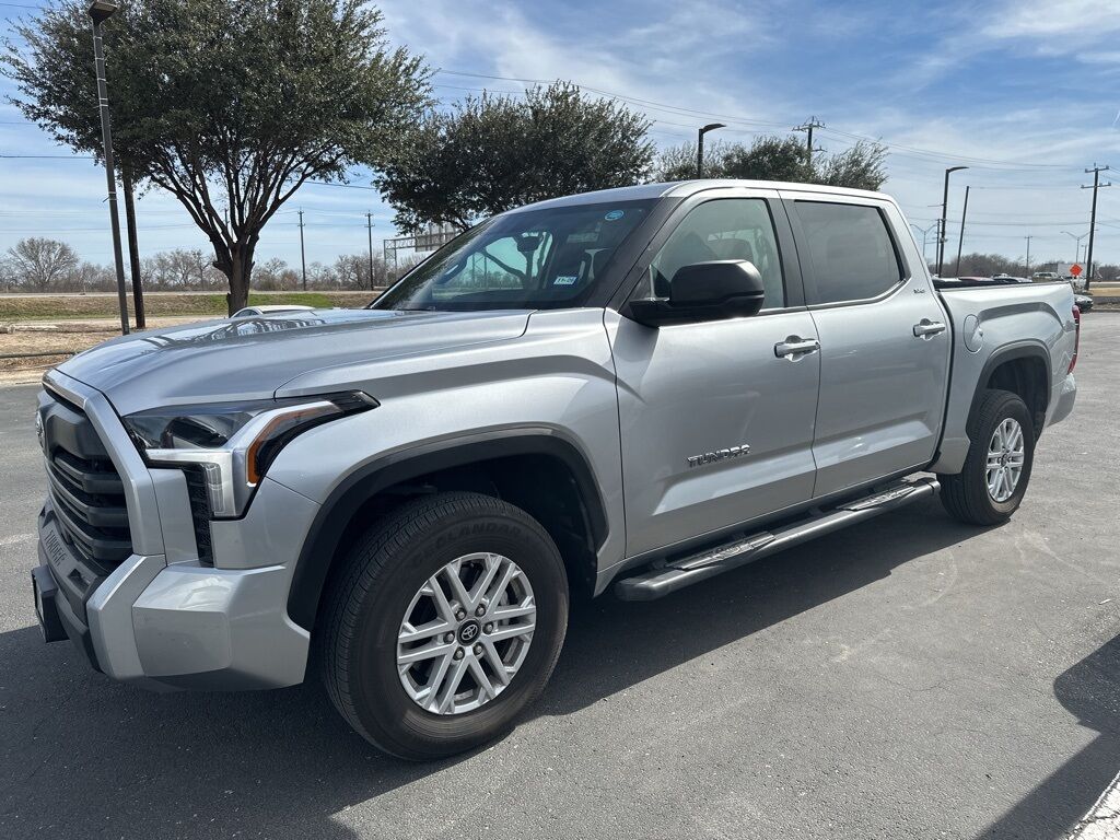 2025 Toyota Tundra SR5