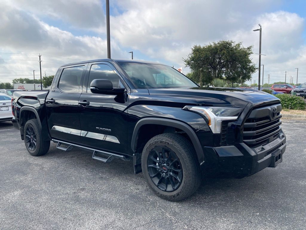 2025 Toyota Tundra SR5