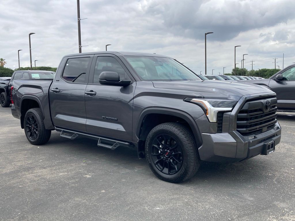 2025 Toyota Tundra SR5