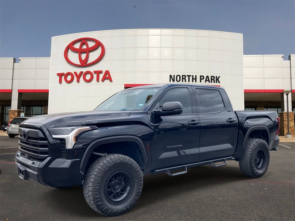 2025 Toyota Tundra SR5