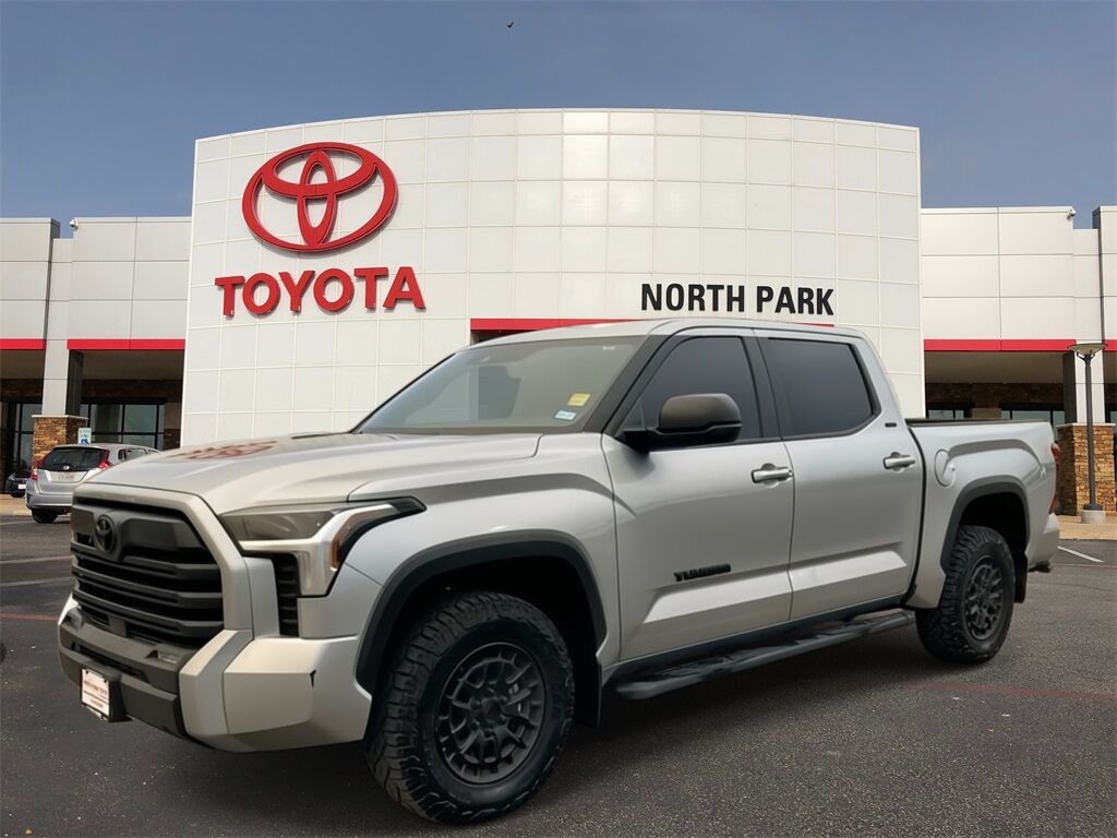 2025 Toyota Tundra SR5