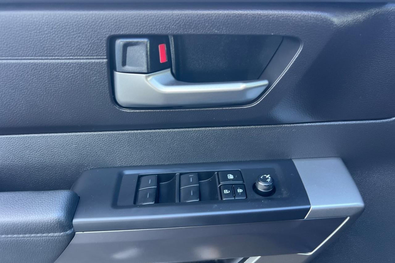 2025 Toyota Tundra SR5 Ontario OR