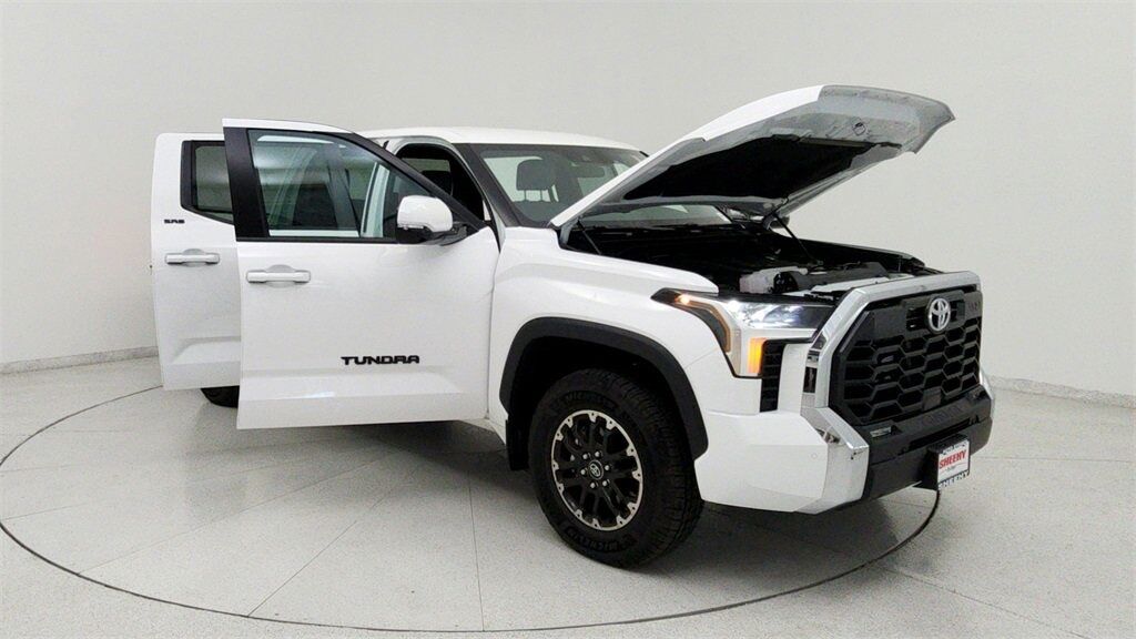 2025 Toyota Tundra SR5