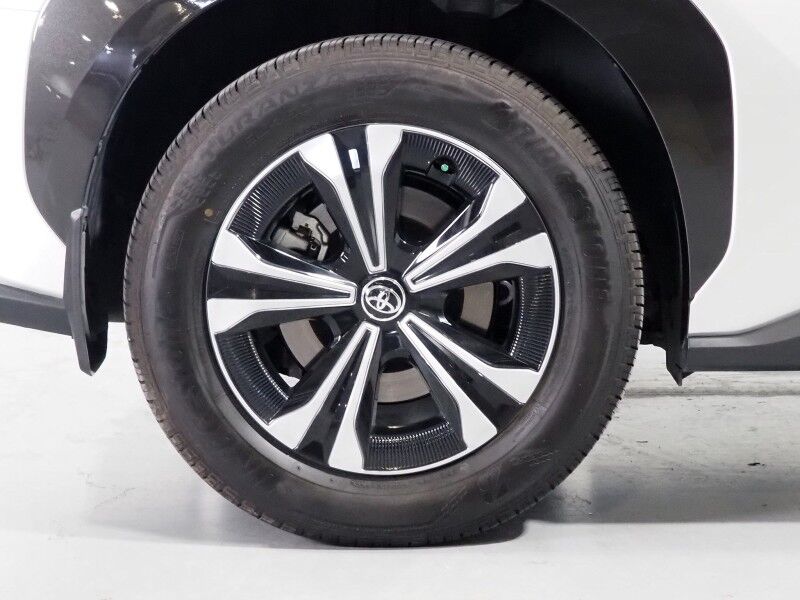 2025 Toyota bZ4X XLE *NAVIGATION, ADAPTIVE CRUISE, SAFETY ALERTS, BACKUP-CAMERA, COLOR TOUCHSCREEN, PANORAMA GLASS ROOF, HEATED SEATS/STEERING, POWER LIFTGATE, WIRELESS CHARGING, ANDROID & APPLE Round Rock TX