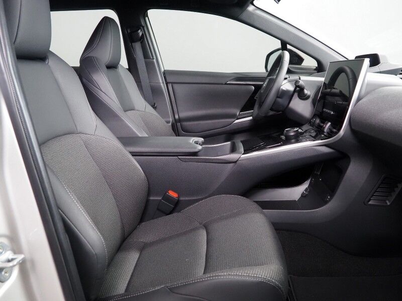 2025 Toyota bZ4X XLE *NAVIGATION, ADAPTIVE CRUISE, SAFETY ALERTS, BACKUP-CAMERA, COLOR TOUCHSCREEN, PANORAMA GLASS ROOF, HEATED SEATS/STEERING, POWER LIFTGATE, WIRELESS CHARGING, ANDROID & APPLE Round Rock TX