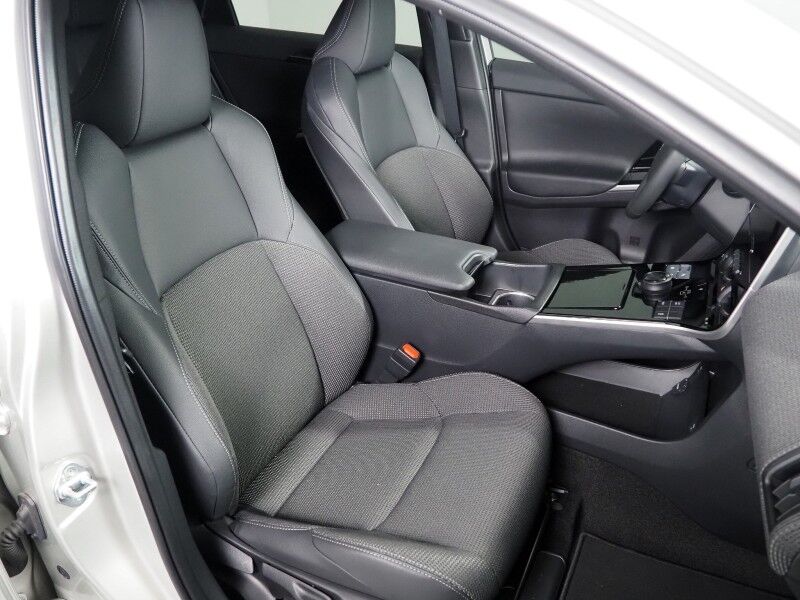 2025 Toyota bZ4X XLE *NAVIGATION, ADAPTIVE CRUISE, SAFETY ALERTS, BACKUP-CAMERA, COLOR TOUCHSCREEN, PANORAMA GLASS ROOF, HEATED SEATS/STEERING, POWER LIFTGATE, WIRELESS CHARGING, ANDROID & APPLE Round Rock TX