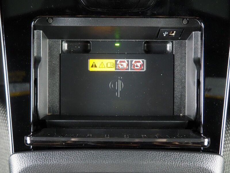 2025 Toyota bZ4X XLE *NAVIGATION, ADAPTIVE CRUISE, SAFETY ALERTS, BACKUP-CAMERA, COLOR TOUCHSCREEN, PANORAMA GLASS ROOF, HEATED SEATS/STEERING, POWER LIFTGATE, WIRELESS CHARGING, ANDROID & APPLE Round Rock TX