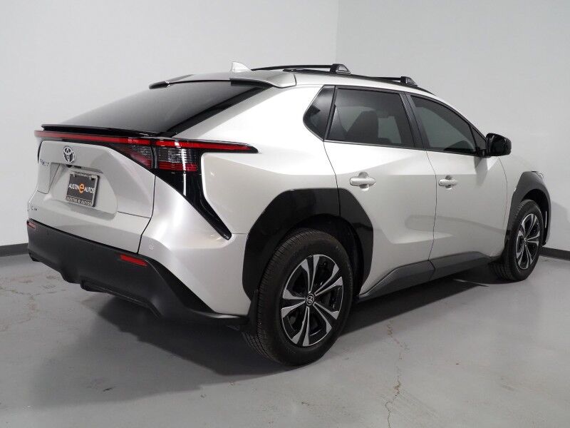 2025 Toyota bZ4X XLE *NAVIGATION, ADAPTIVE CRUISE, SAFETY ALERTS, BACKUP-CAMERA, COLOR TOUCHSCREEN, PANORAMA GLASS ROOF, HEATED SEATS/STEERING, POWER LIFTGATE, WIRELESS CHARGING, ANDROID & APPLE Round Rock TX